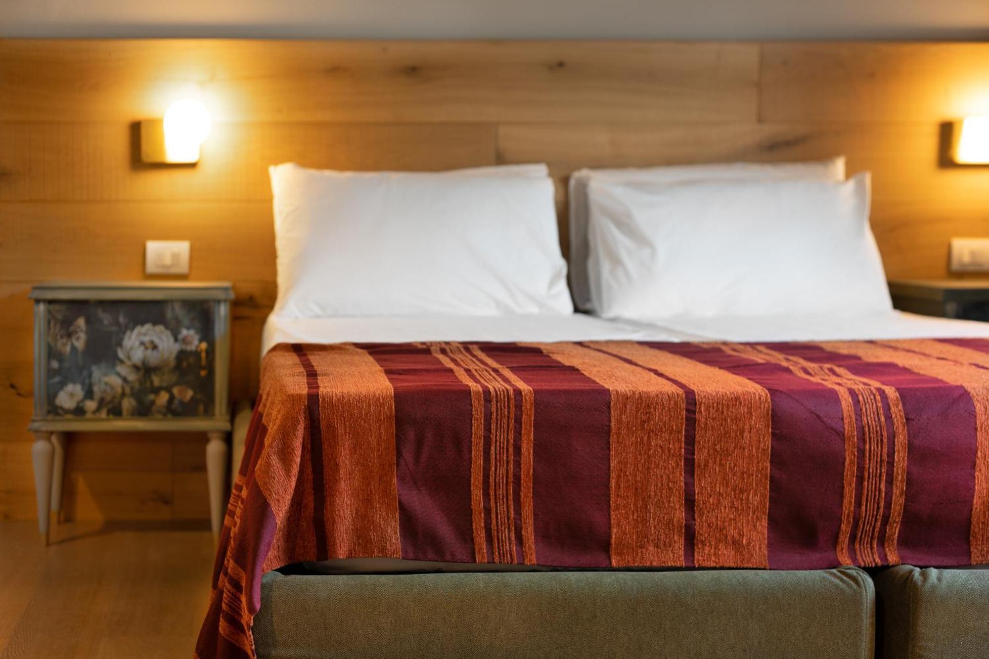 Luce Boutique Hotel Fortunago Esterno foto