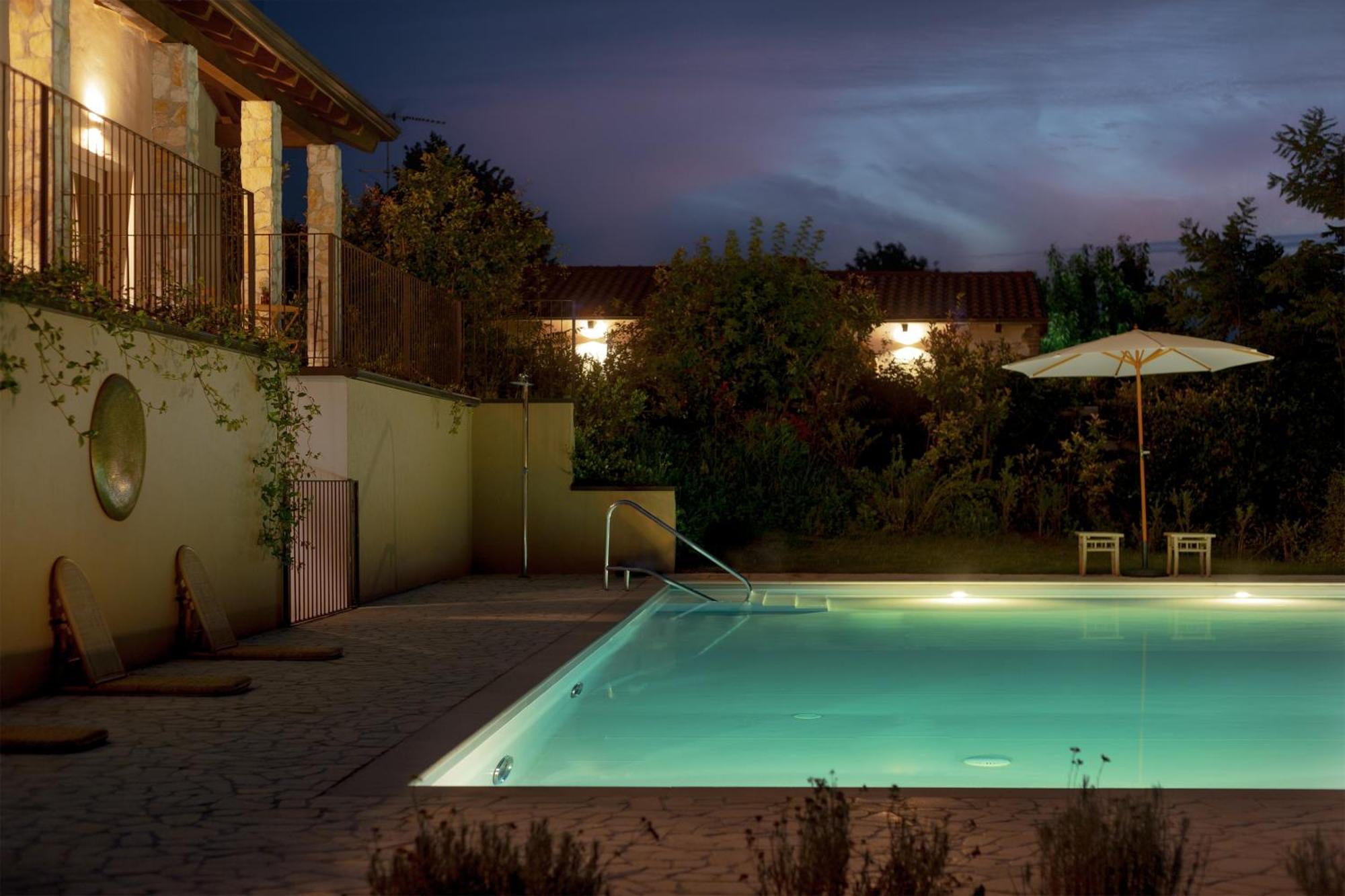 Luce Boutique Hotel Fortunago Esterno foto